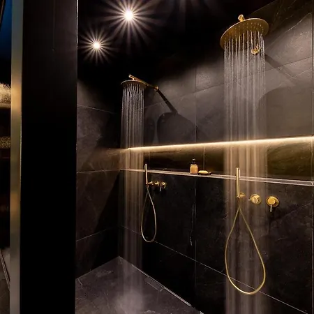 Apartament Deluxe Whirlpool Bath & Contemporary Experience