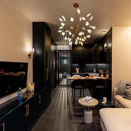 Deluxe Whirlpool Bath & Contemporary Experience Vallauris